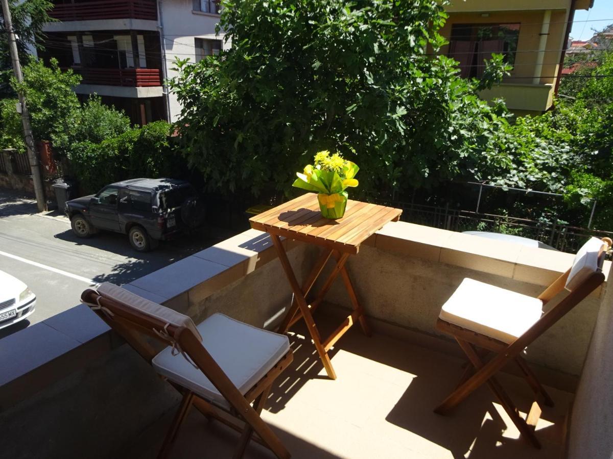 Hris Hotel Chernomorets Buitenkant foto