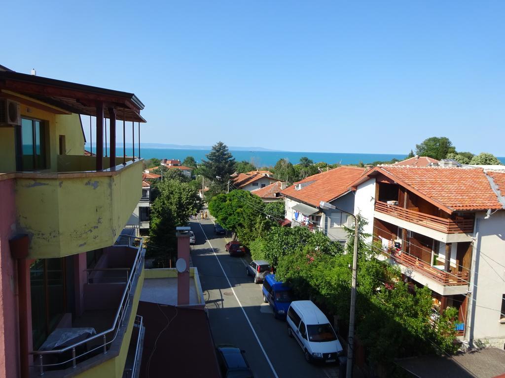 Hris Hotel Chernomorets Buitenkant foto